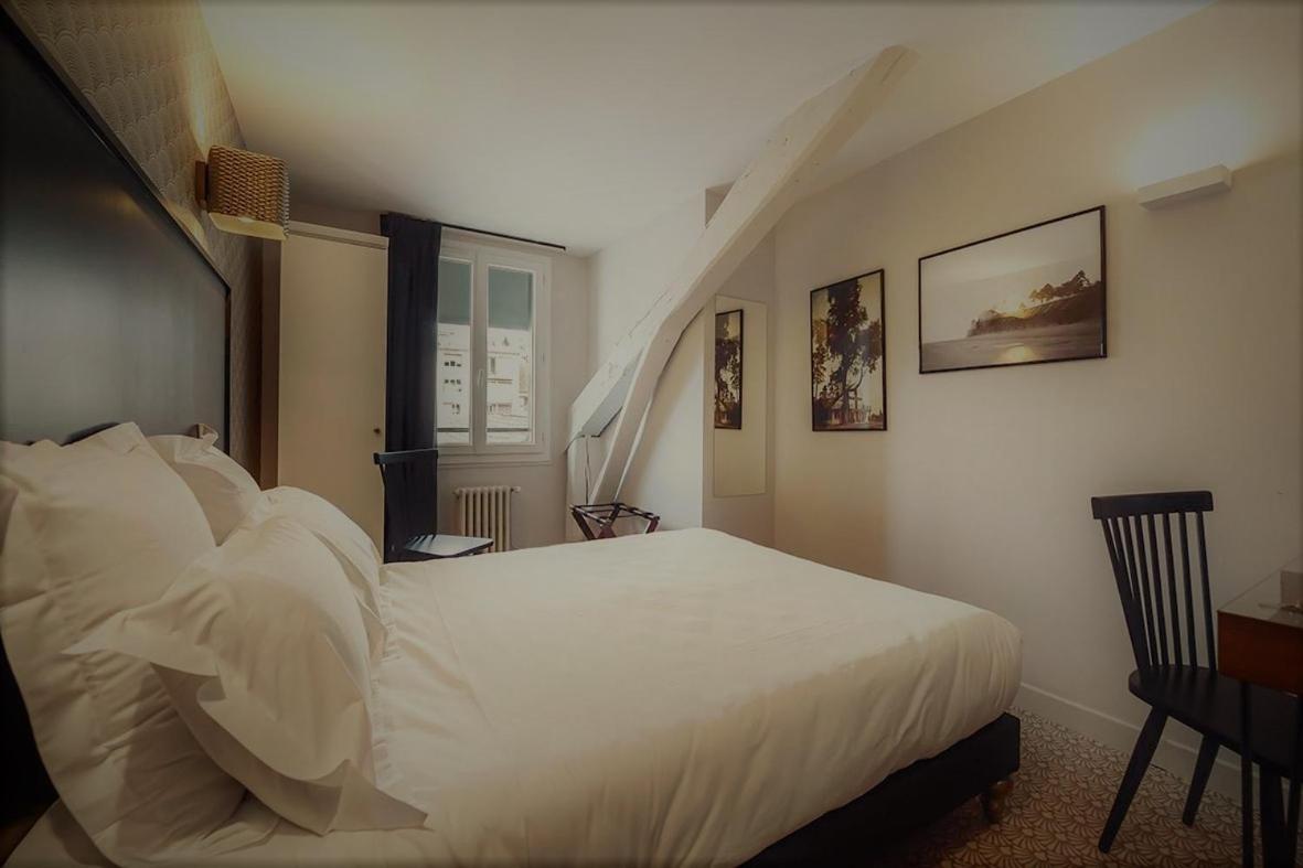 Urban Style Hotel Des Carmes Aurillac Exterior foto